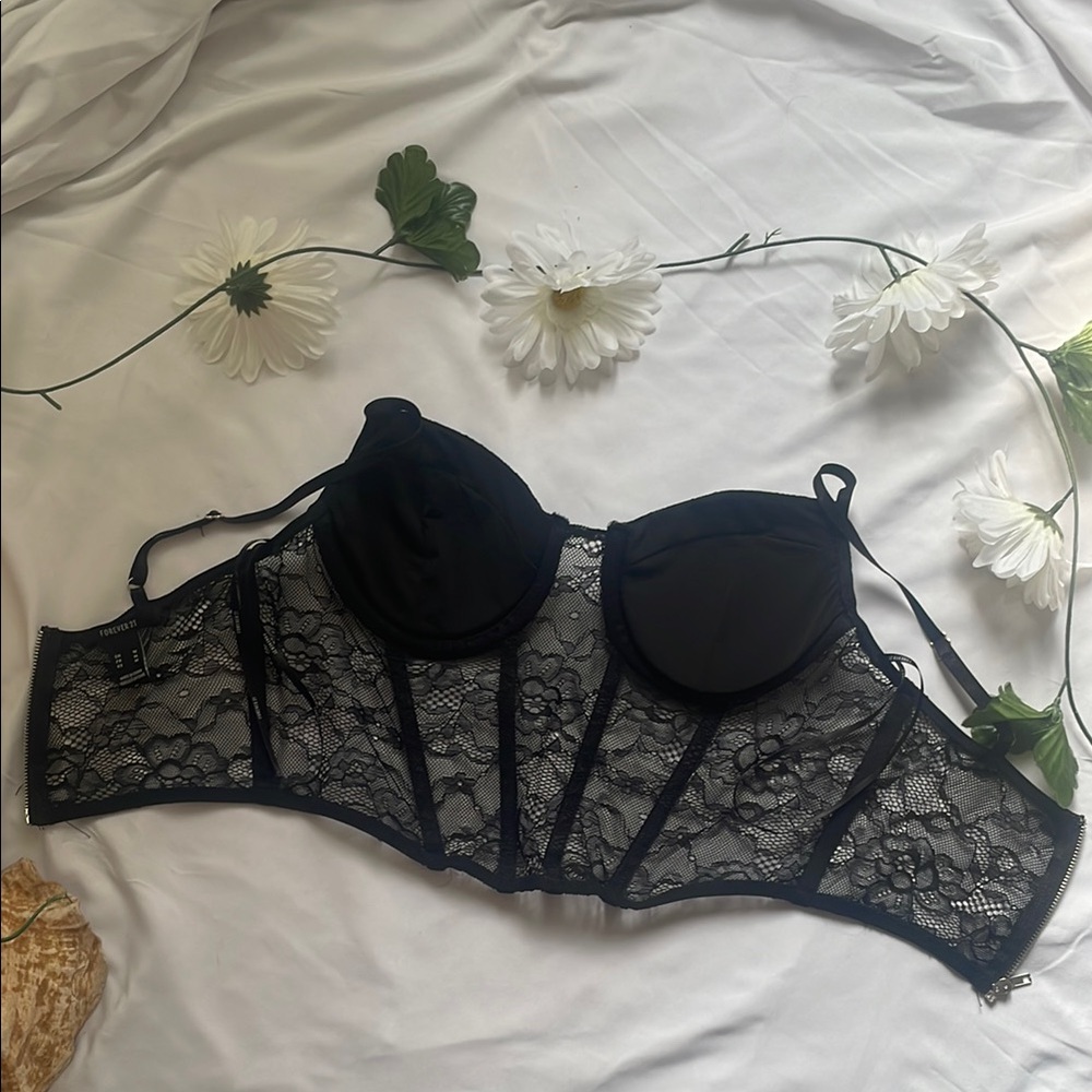 Forever 21 Black Floral Lace Bustier Corset Top Wired Padded Size M NWOT
